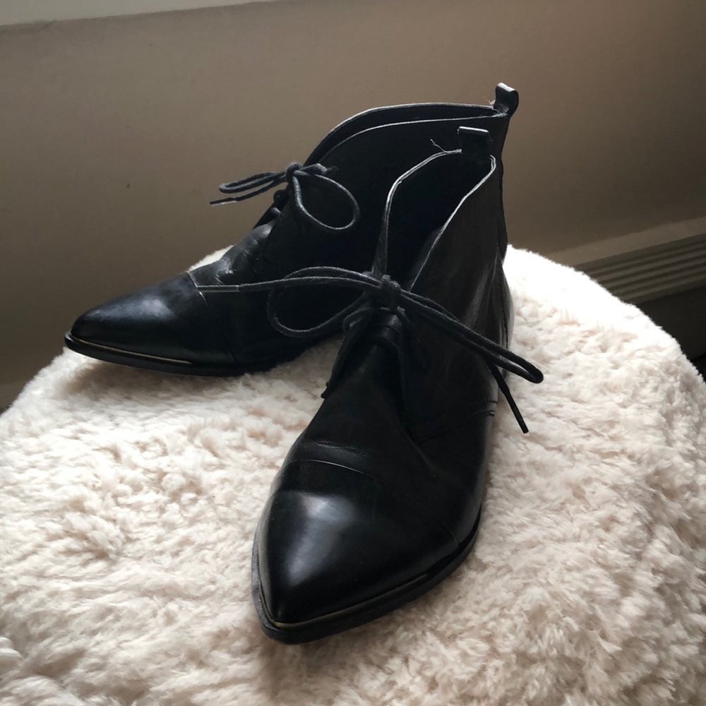 Dolce Vita leather booties